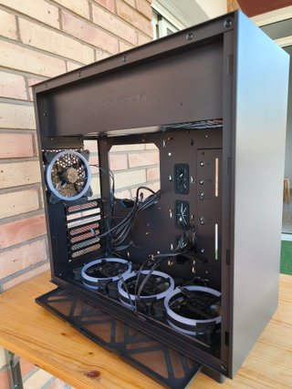 Kit Caja PC SharkoonRGB + Fuente Gigabyte P650B