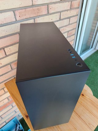 Kit Caja PC SharkoonRGB + Fuente Gigabyte P650B