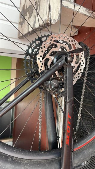Bicicleta Montaña Scott Negra