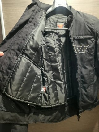 Chaqueta de moto Dainese negra