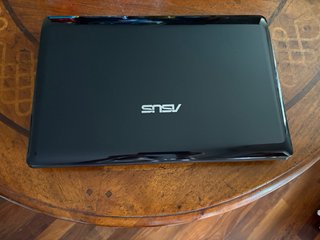 Laptop ASUS X52J 15.6 con alimentatore