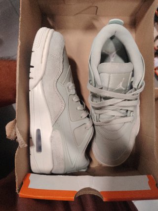Nike Court Vision Mid Talla 40 tengo 5