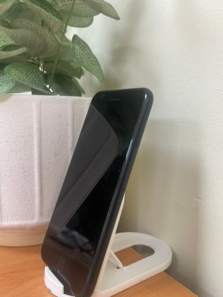 Apple iPhone SE [2022] 5G -107836-