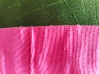Pantalón deportivo corto rosa mujer