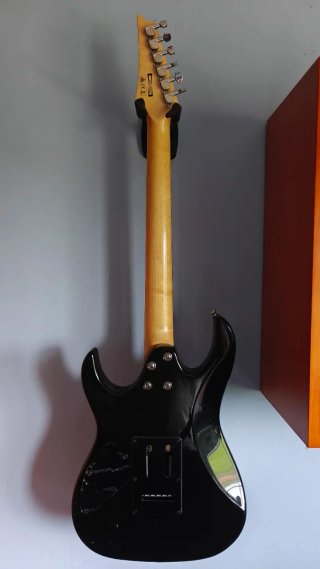 Guitarra Eléctrica Ibanez GIO
