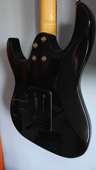 Guitarra Eléctrica Ibanez GIO