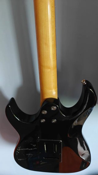 Guitarra Eléctrica Ibanez GIO