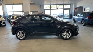 Toyota C-HR 1.8 H 122 BUSINESS (2022)