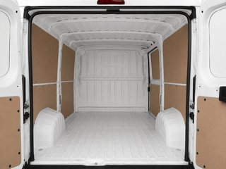 Peugeot Boxer Furgón 333 L2H1 2.2 BlueHDi 140 4p
