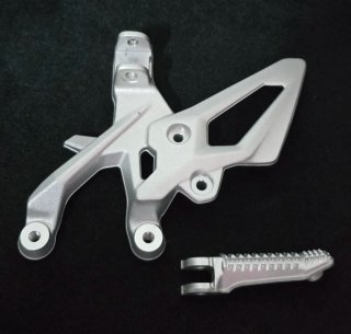 Soporte estribera BMW S1000R .