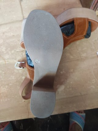 Sandalias de plataforma marrones