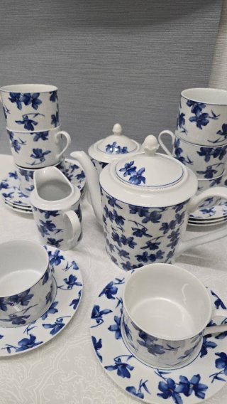 Juego de té Vista Alegre de porcelana floral azul