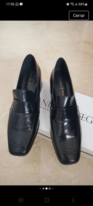 Zapatos tacón Daniel Vega negros. Talla 40.