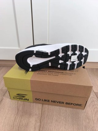 Zapatillas Skechers Go Run Talla 42.5 Negras