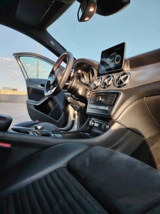 Mercedes-Benz GLA 200d AMG line 2019