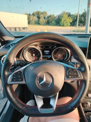 Mercedes-Benz GLA 200d AMG line 2019
