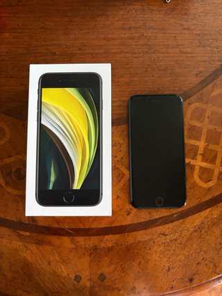 iPhone SE(2020, 2^ gen)Nero + Scatola e Auricolari
