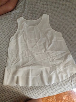 Blusa blanca sin mangas