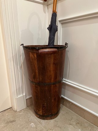 Paragüero de madera y metal