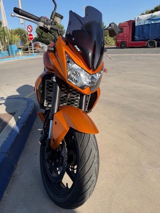 Kawasaki Z750 Naranja 2010