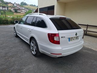 Skoda Superb 2011