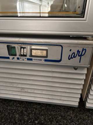 2 Congeladores Expositor Vertical Iarp
