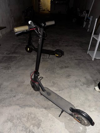 Mi electric scooter con ruedas anti pinchazos