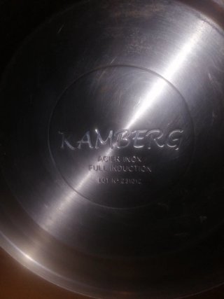 Tetera y botijo antiguo con plato