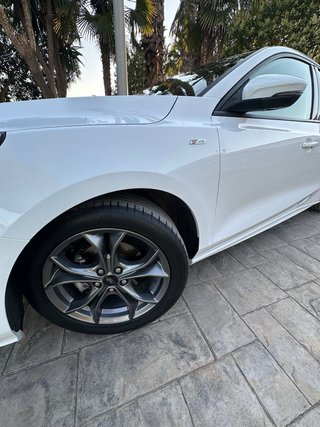 Ford Focus 2021 ST line