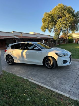 Ford Focus 2021 ST line