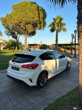 Ford Focus 2021 ST line