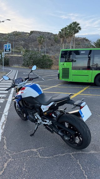 BMW F900R Full extras