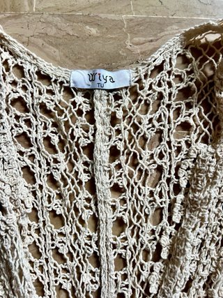 Gilet crochet beige lungo con frange