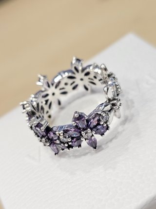 Anillo Pandora Bridgerton Herbario y Abeja 52+caja