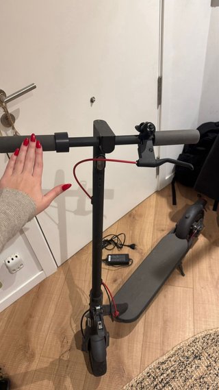 Patinete Eléctrico Xiaomi + Casco + Cable