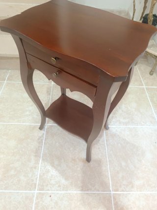 Mesita auxiliar de madera