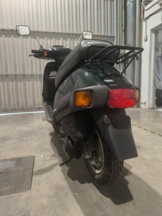 Honda Vision 2T Scooter.