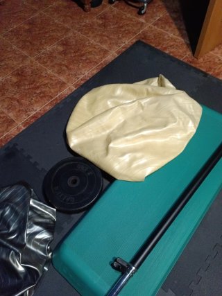 Set de gimnasia.barra.discos..pelotas.1step gris