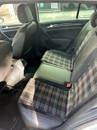 Volkswagen Golf GTI Performance 2.0 TSI 230CV DSG BMT