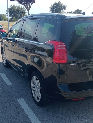 Peugeot 5008 HDI  150 CV. 7 plazas.
