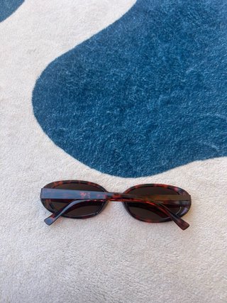 Set Occhiali da Sole Ovale Nero & Tartaruga