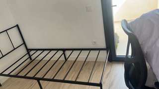 Somier metálico negro nuevo, además regalo colchón
