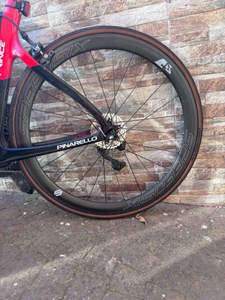 Ruota posteriore SpeedSix 45 in carbonio eccellente