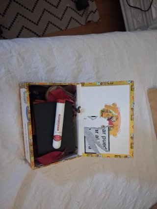 Caja de puros Romeo y Julieta vacía