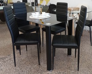 Mesa ̈ comedor + ̈4· sillas, Cómodas. !En Oferta¡