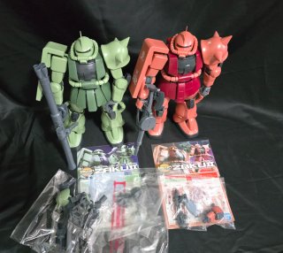 Bandai Mega Size 1/48 Zaku verde e rosso