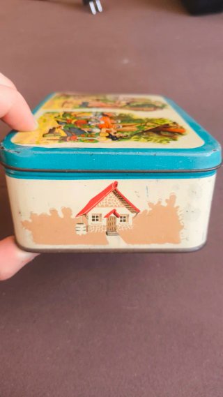 Caja Vintage Blancanieves 7 Enanitos