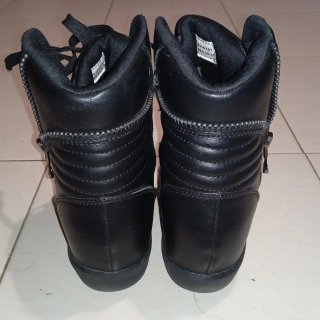 Zapatillas bota con cuña negras Talla 39