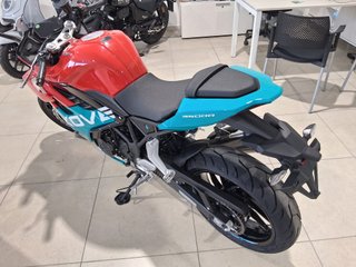 KOVE 350RR Roja y Azul