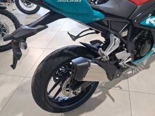 KOVE 350RR Roja y Azul
